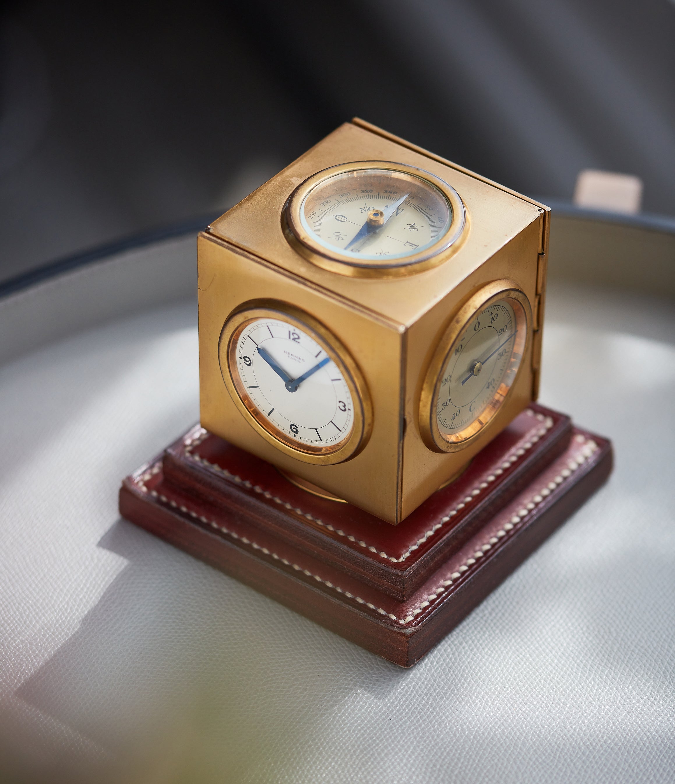 Hermes store table clock
