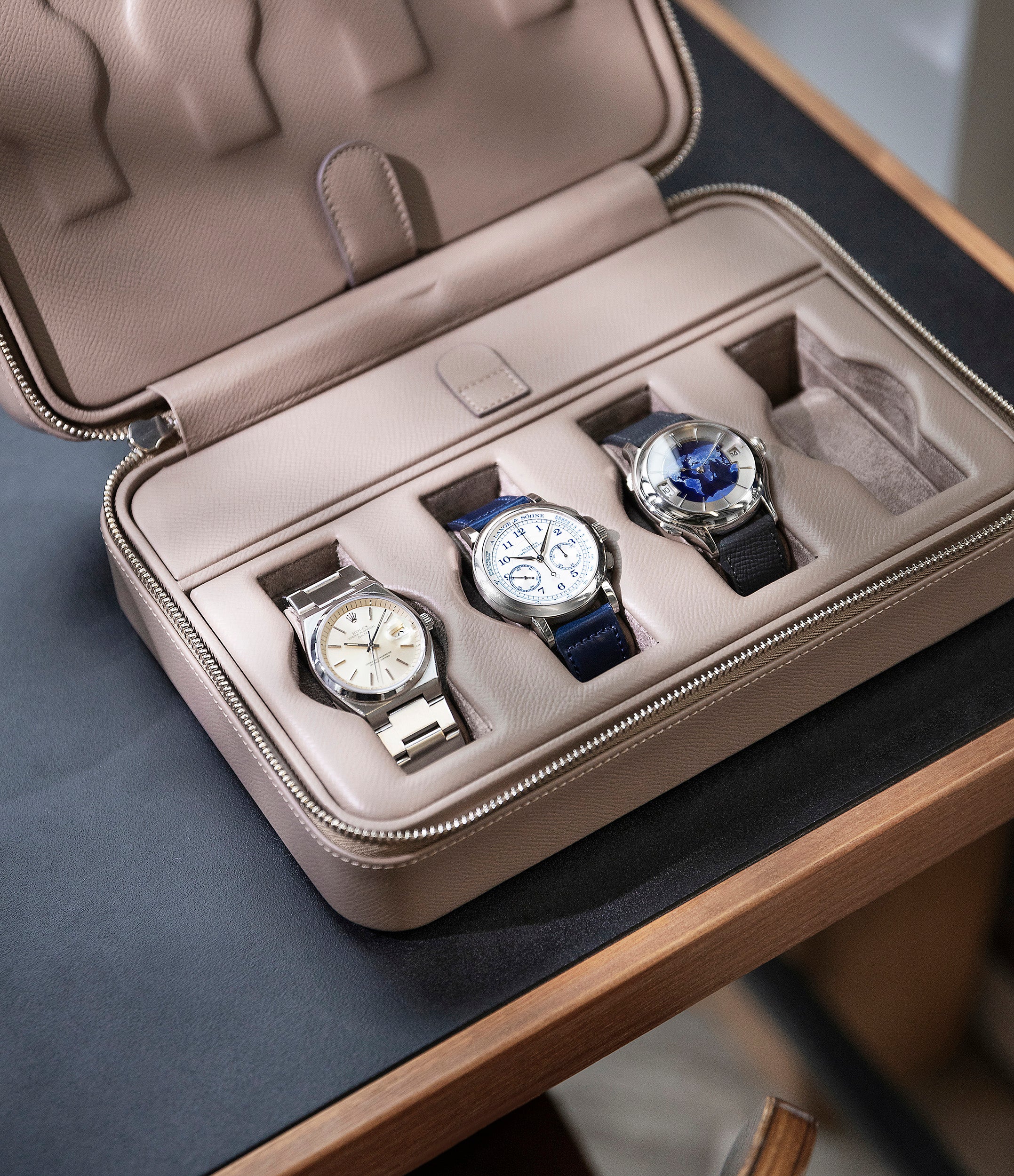 A watch hotsell box