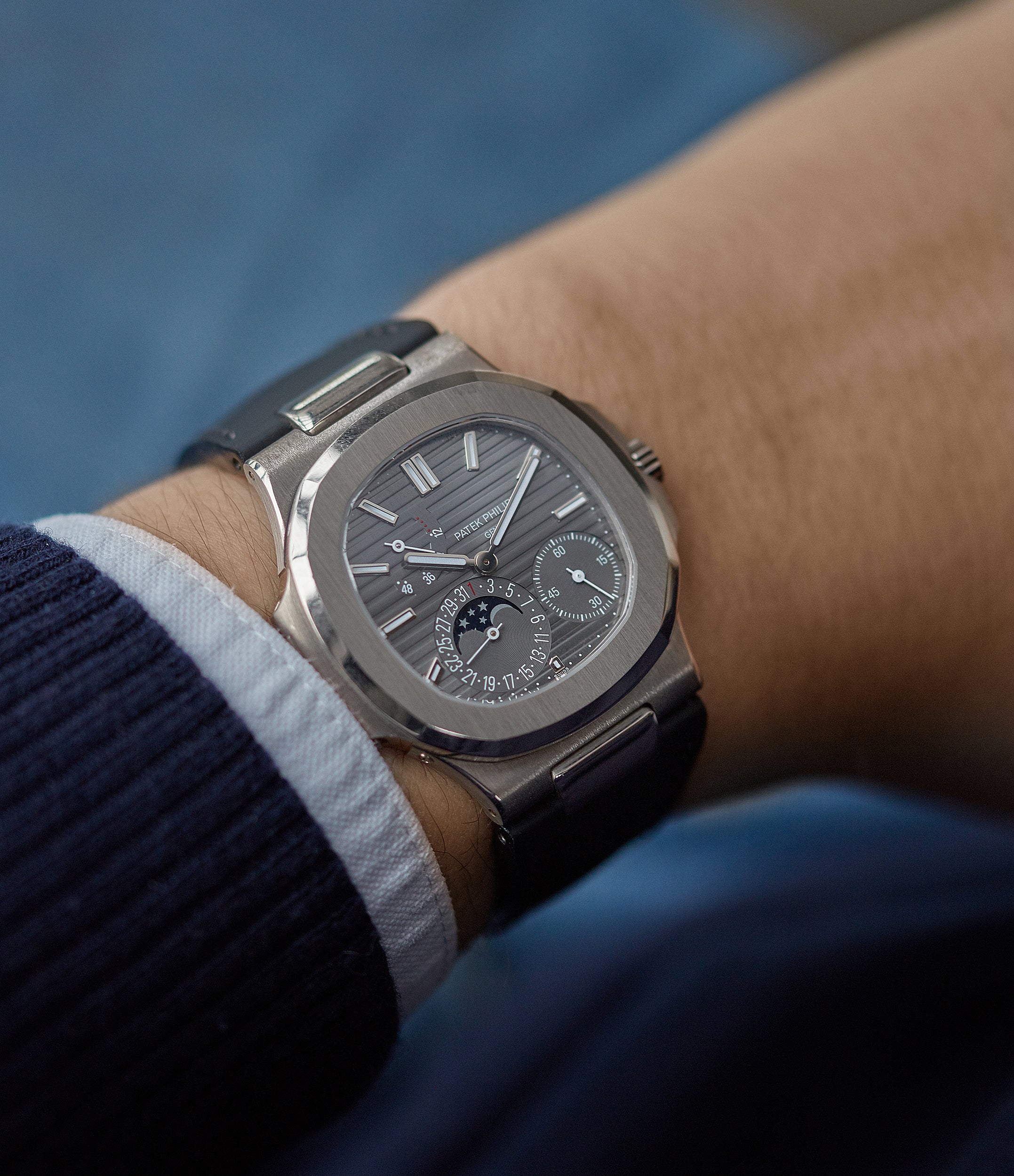 Patek philippe 5712g hot sale