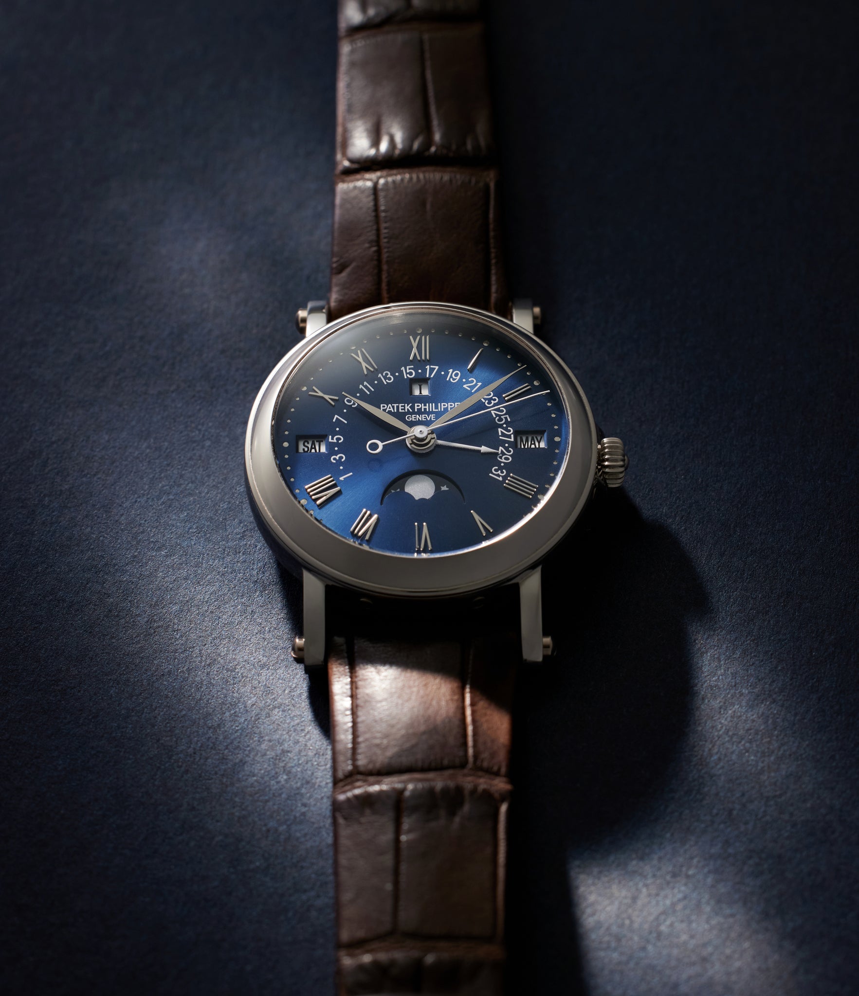 5059P | Saatchi London Edition | Platinum