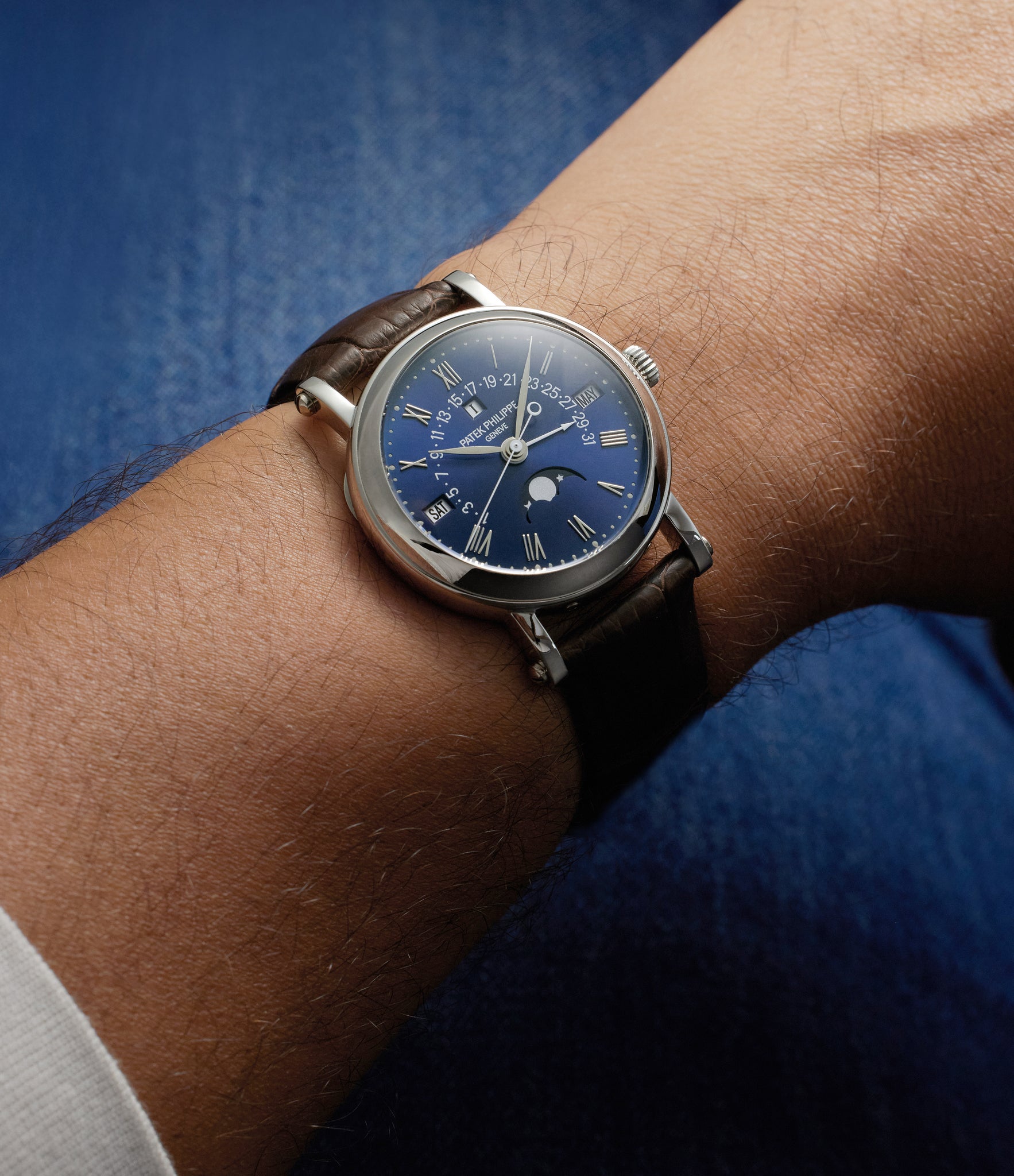 5059P | Saatchi London Edition | Platinum