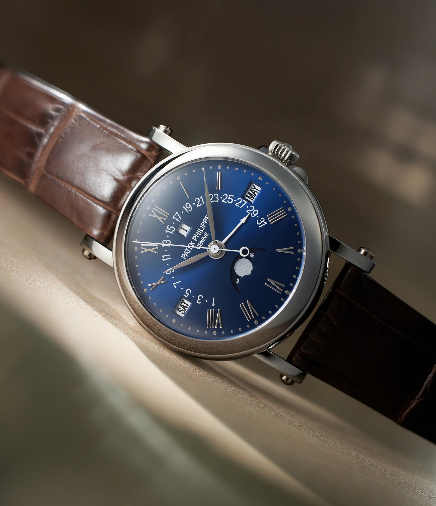 5059P | Saatchi London Edition | Platinum
