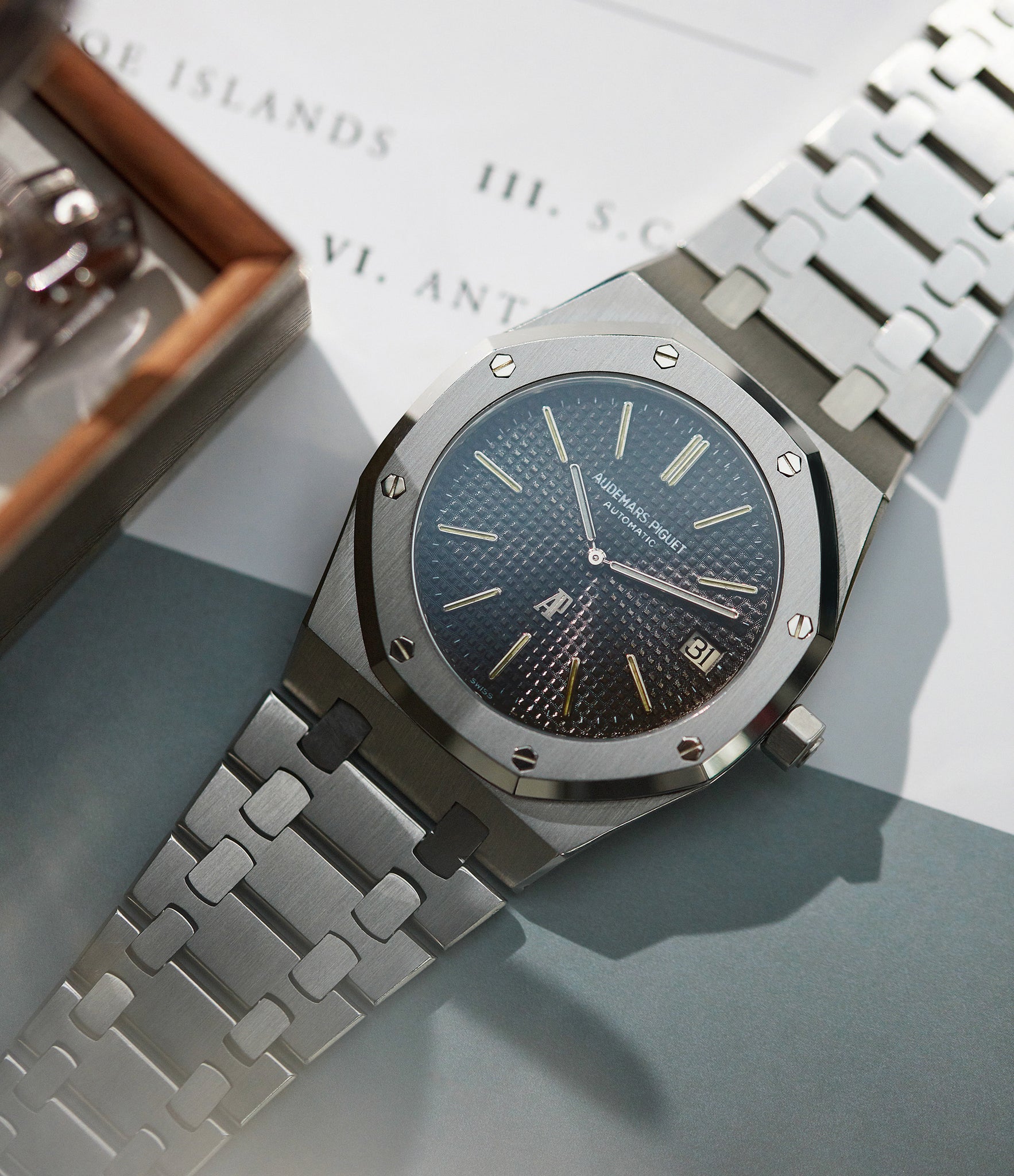 Making the Case for Round and Shaped Watches – A COLLECTED MAN