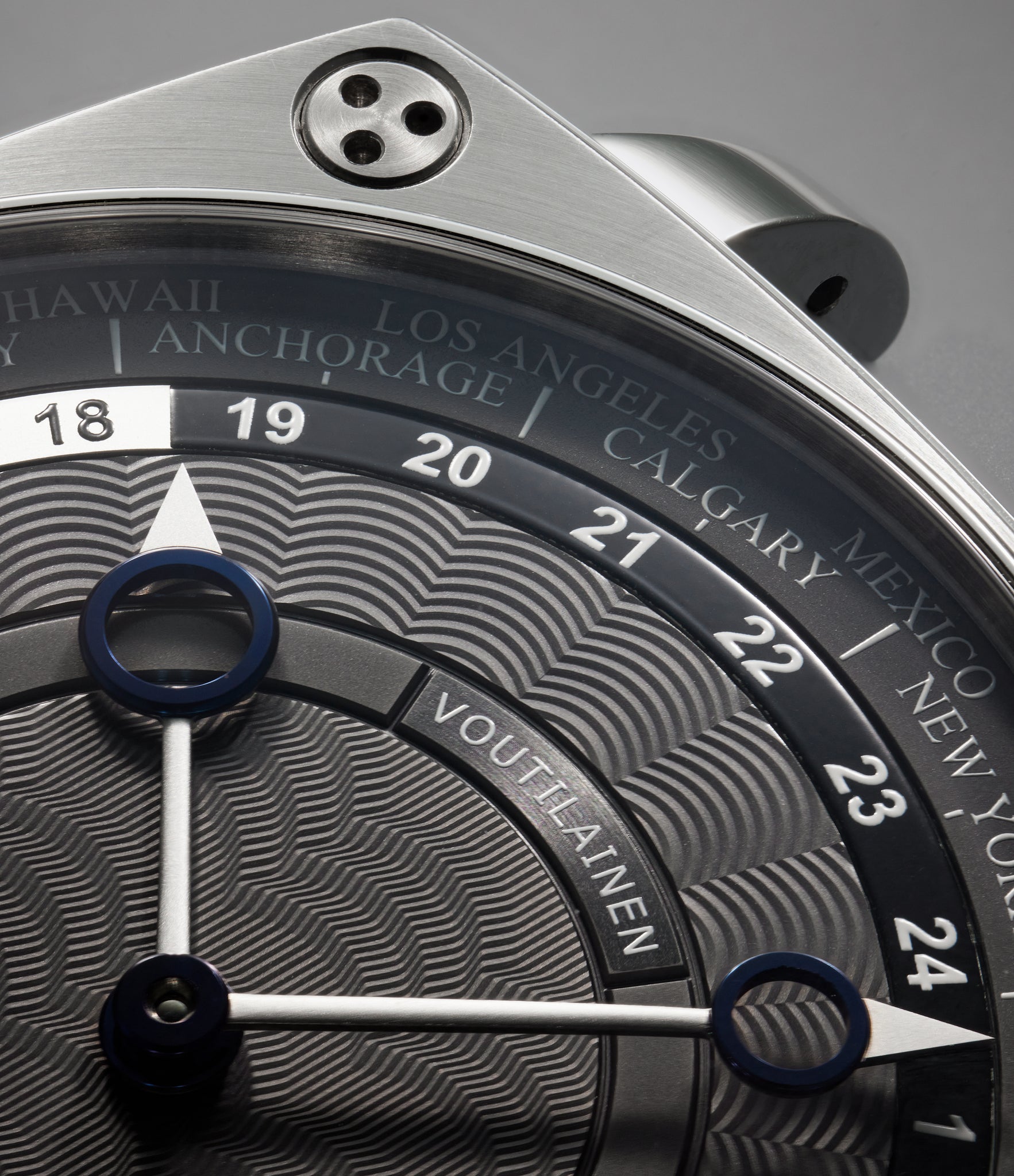 CSW "Cushion Shape Worldtime" | Stainless Steel