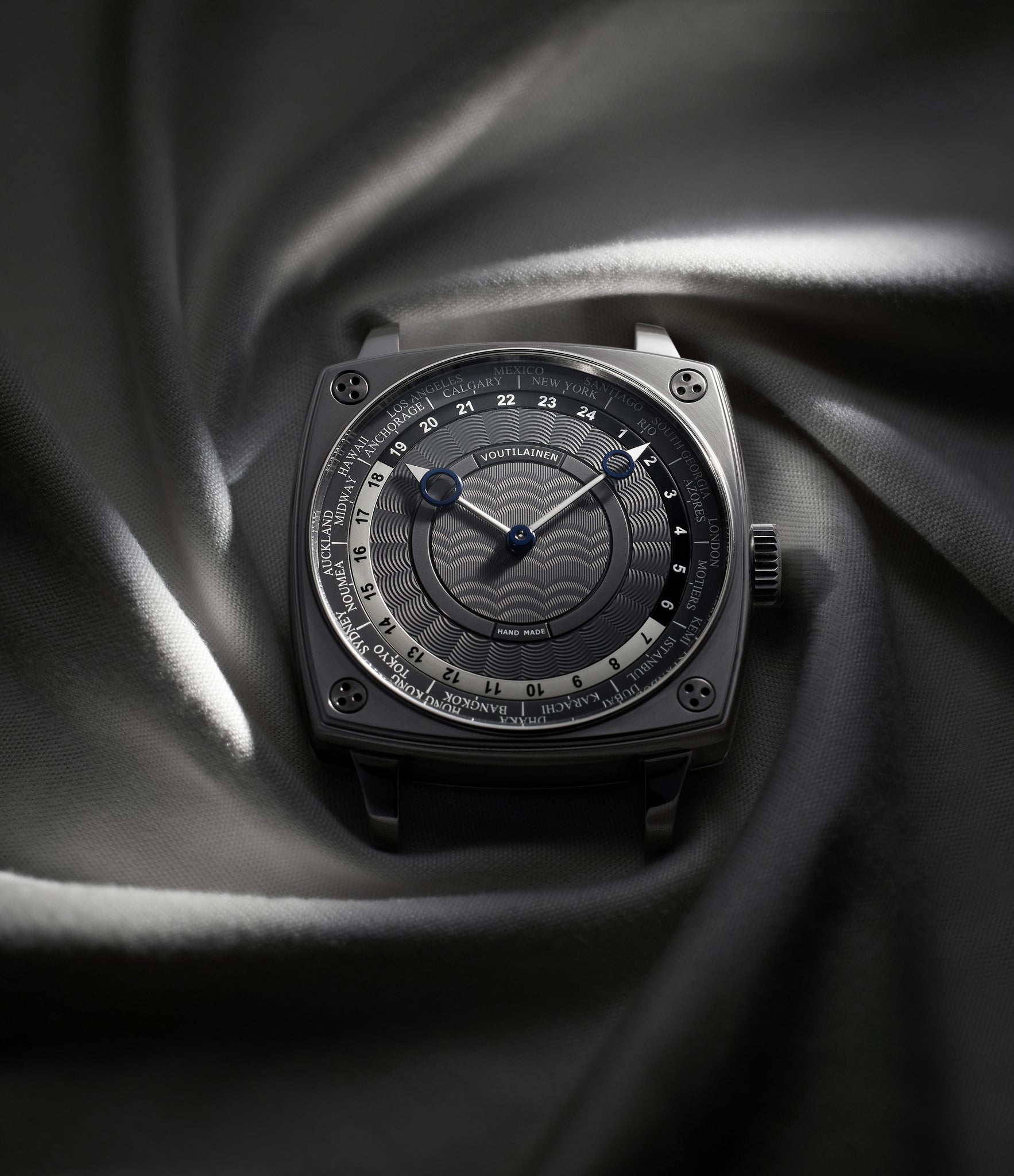 CSW "Cushion Shape Worldtime" | Stainless Steel