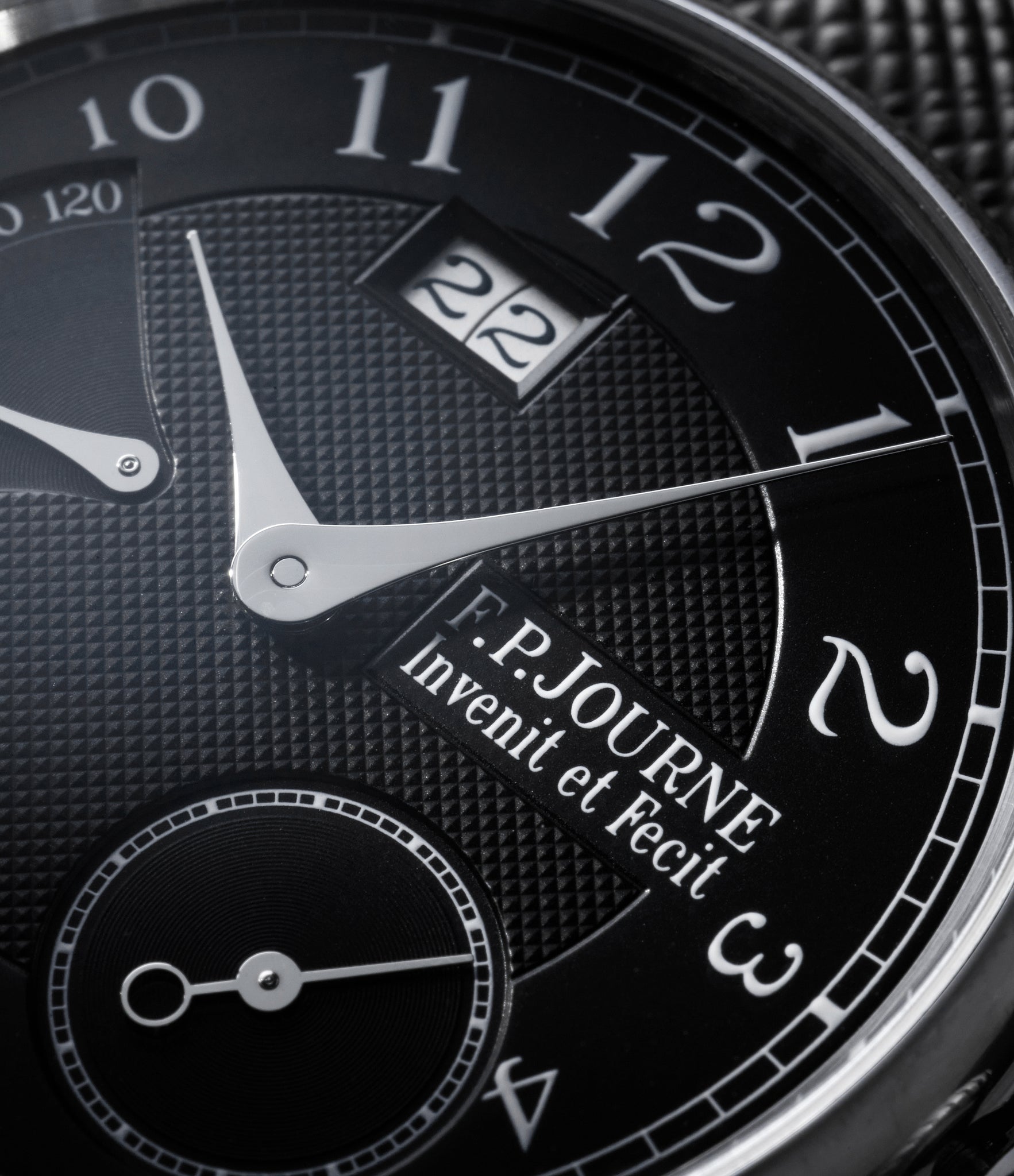 38mm | Octa Automatique | Black Label | Platinum F._P._Journe_Octa_Automatique_Reserve_BlackLabeledition__platinum_A_Collected_Man_London_07.jpg A Collected Man london