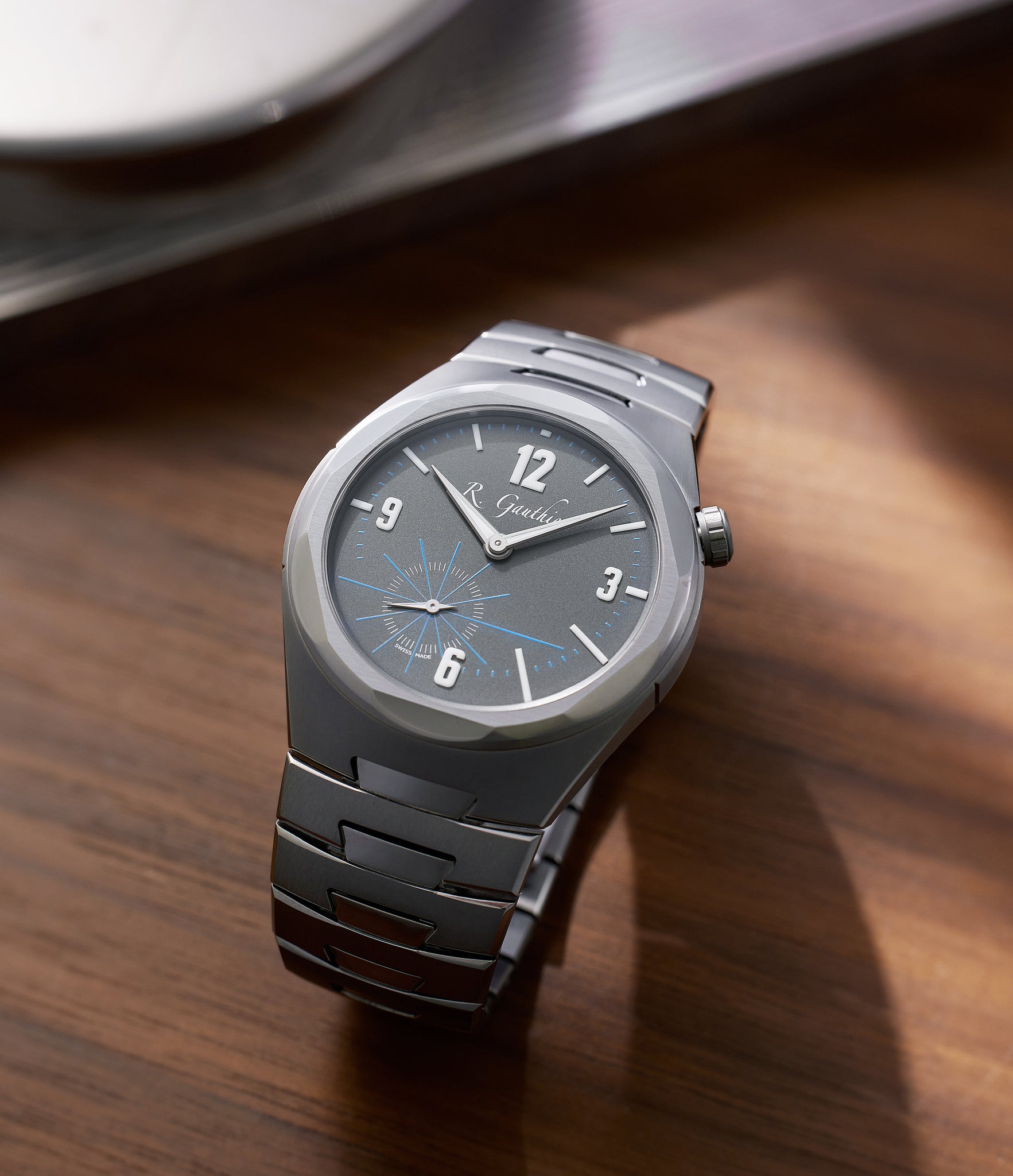 collect Romain Gauthier Continuum MON00580 Titanium preowned watch at A Collected Man London