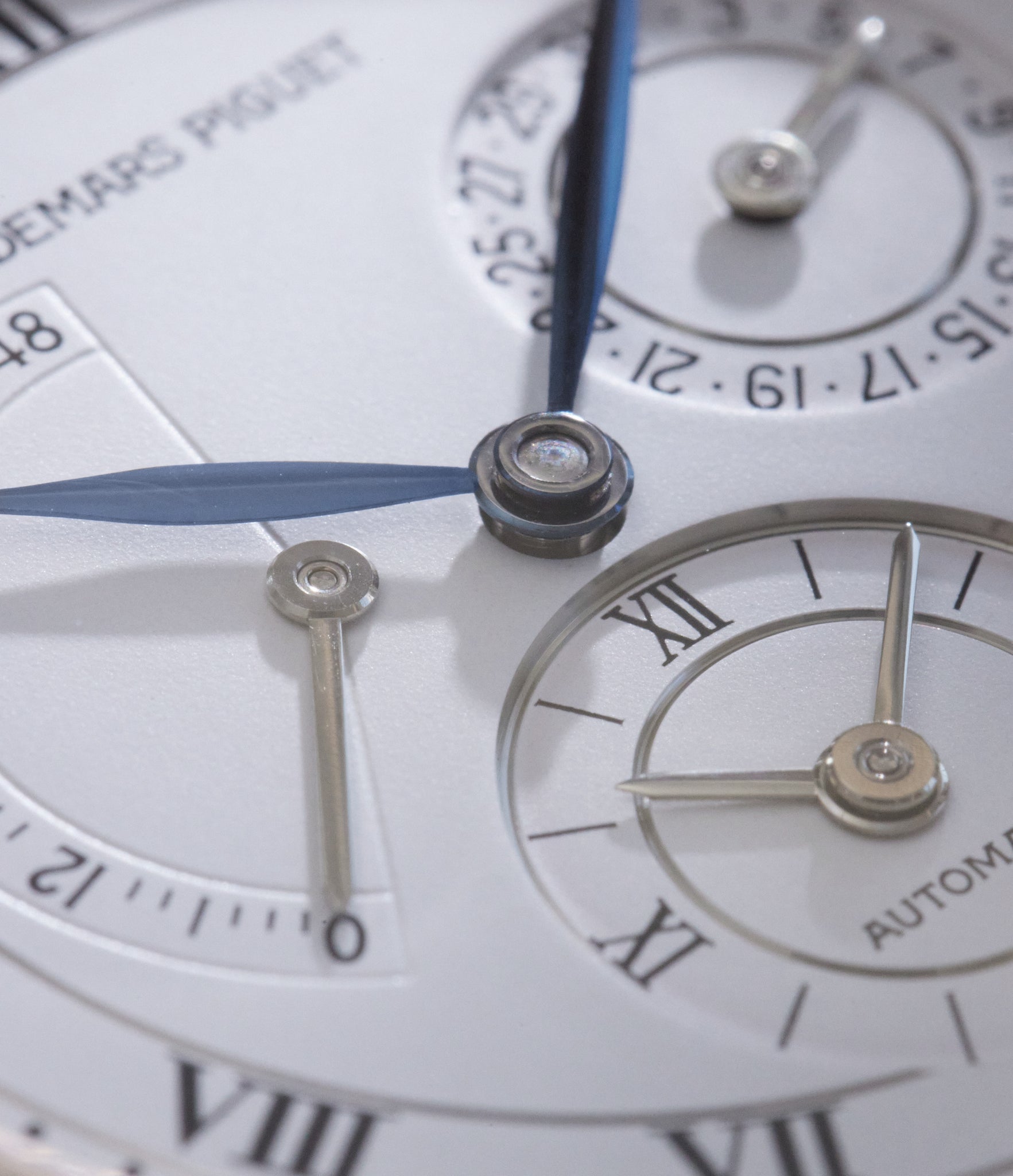 Dual Time 25685PT | Platinum