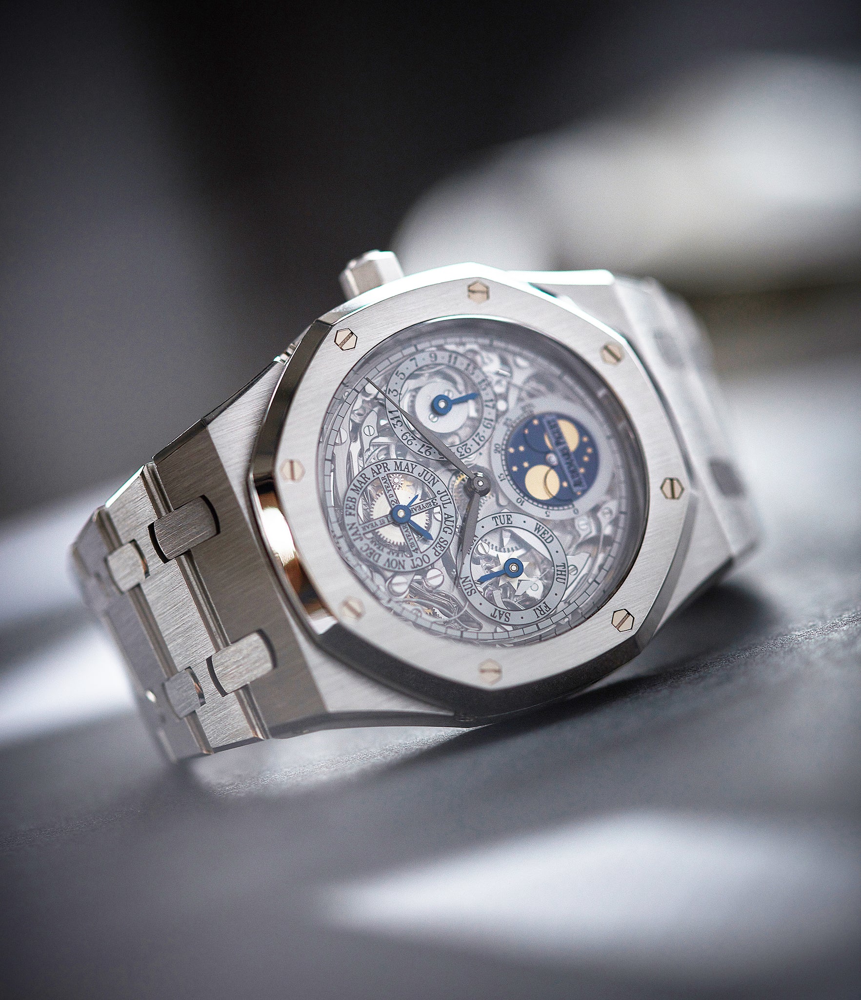 Royal oak discount perpetual calendar platinum