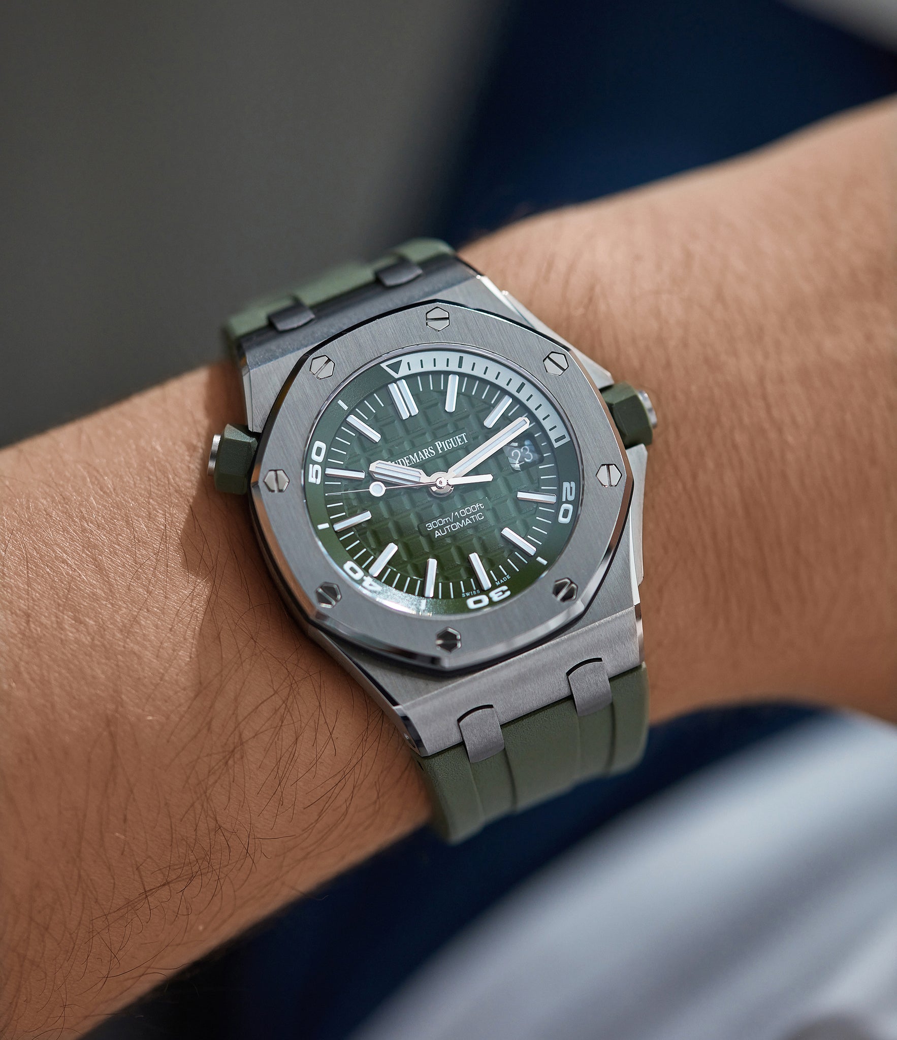 15710 Buy Audemars Piguet Offshore Diver 15710 steel watch | A Collected Man ...
