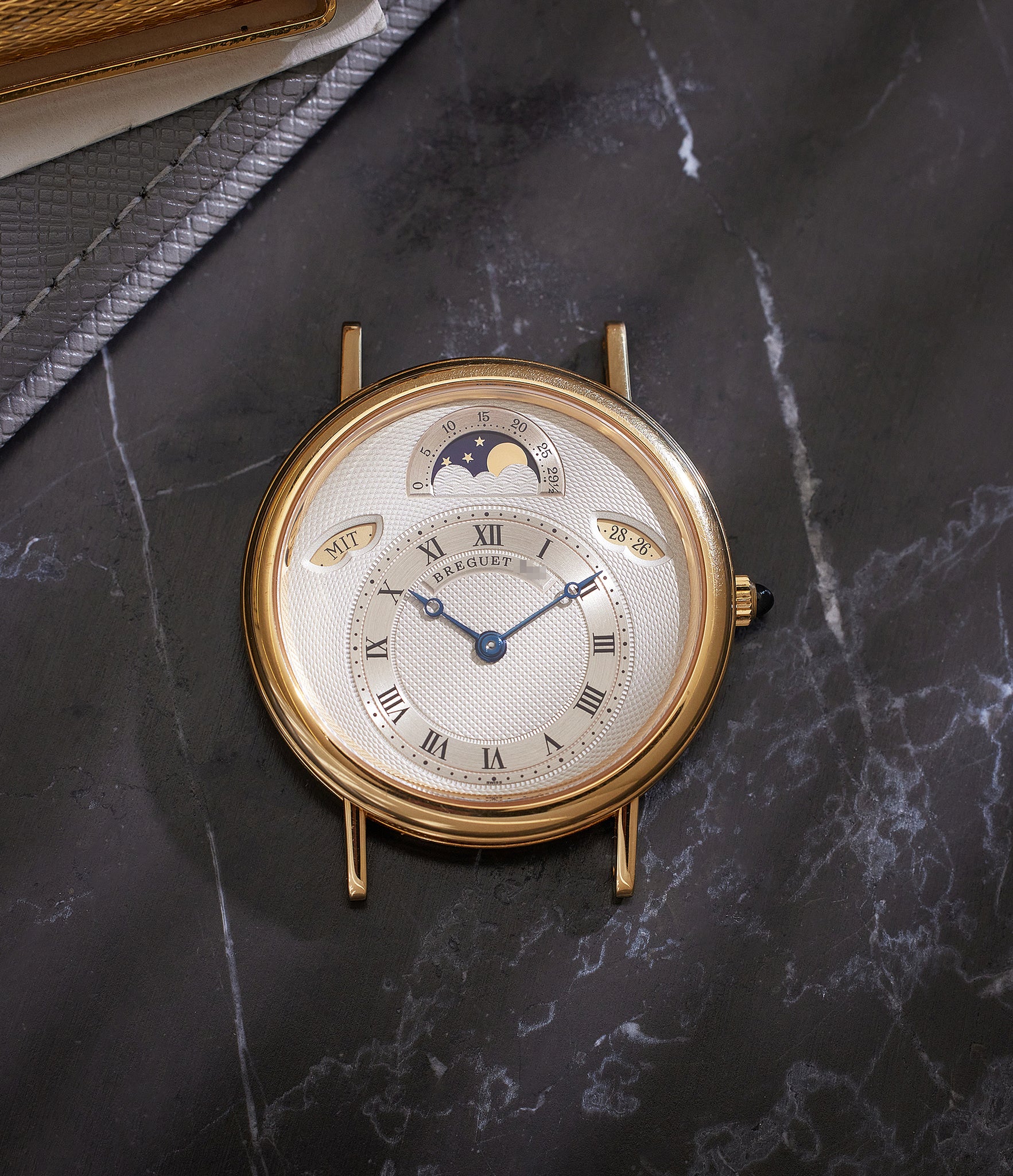 Ref. 3330 | Yellow Gold
