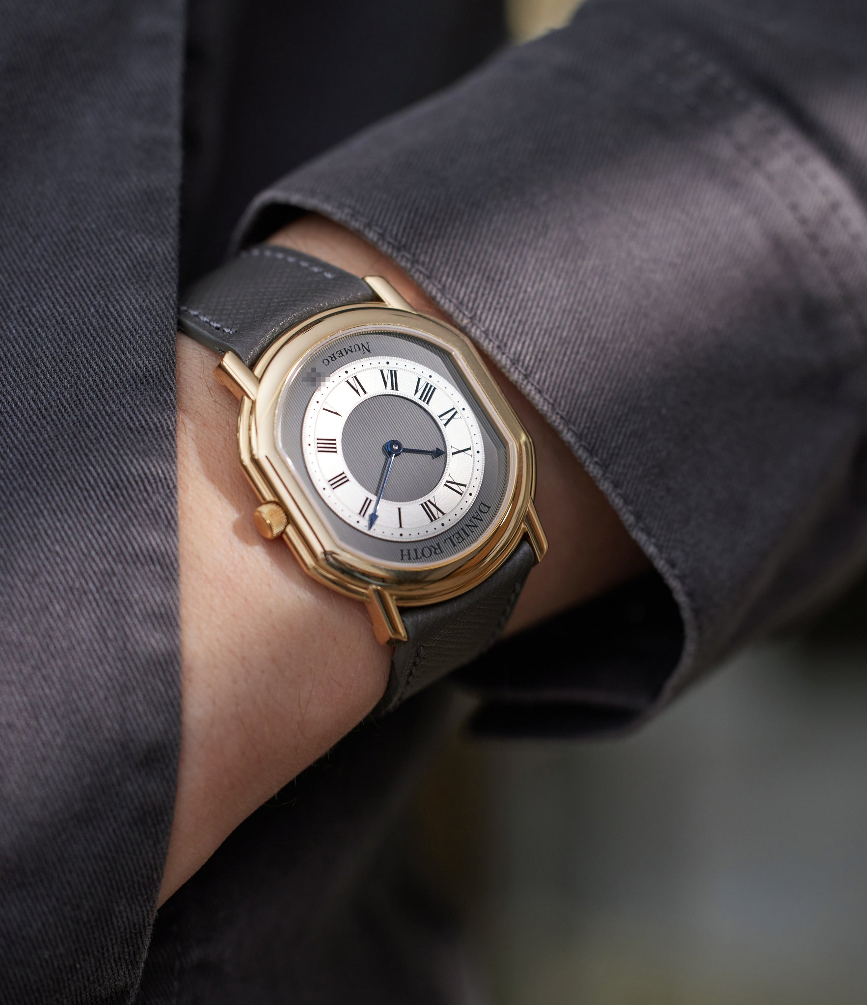 C107 | Yellow Gold | Buy rare Daniel Roth – A COLLECTED MAN