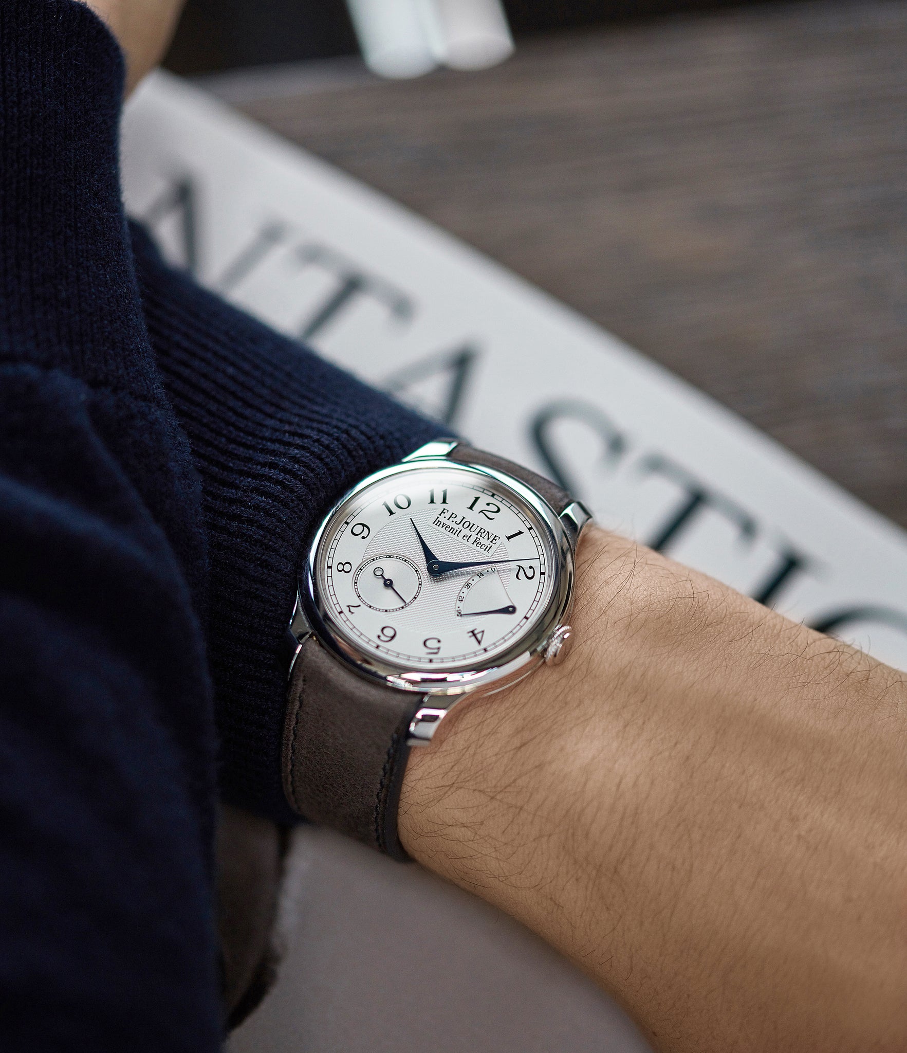 time-only Journe Chronometre Souverain platinum 40mm Cal. 1304 manual-winding silver dial time-only dress watch for sale online at A Collected Man London UK specialist independent watchmakers