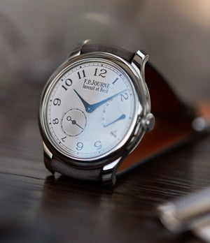 sell F. P. Journe Chronometre Souverain platinum 40mm Cal. 1304 manual-winding silver dial time-only dress watch for sale online at A Collected Man London UK specialist independent watchmakers