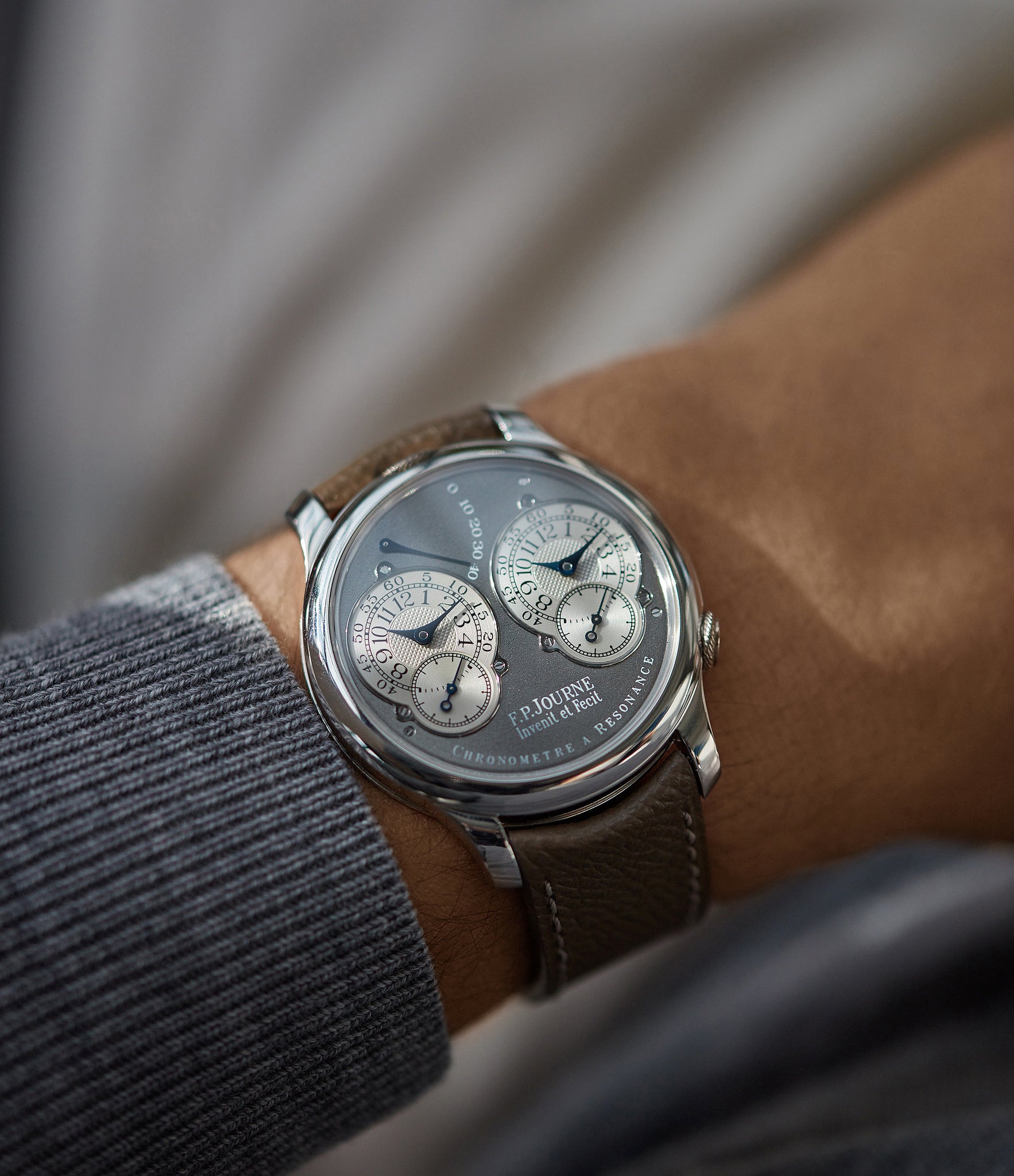 Chronomètre à Résonance | Ruthenium Dial | 40mm | Platinum