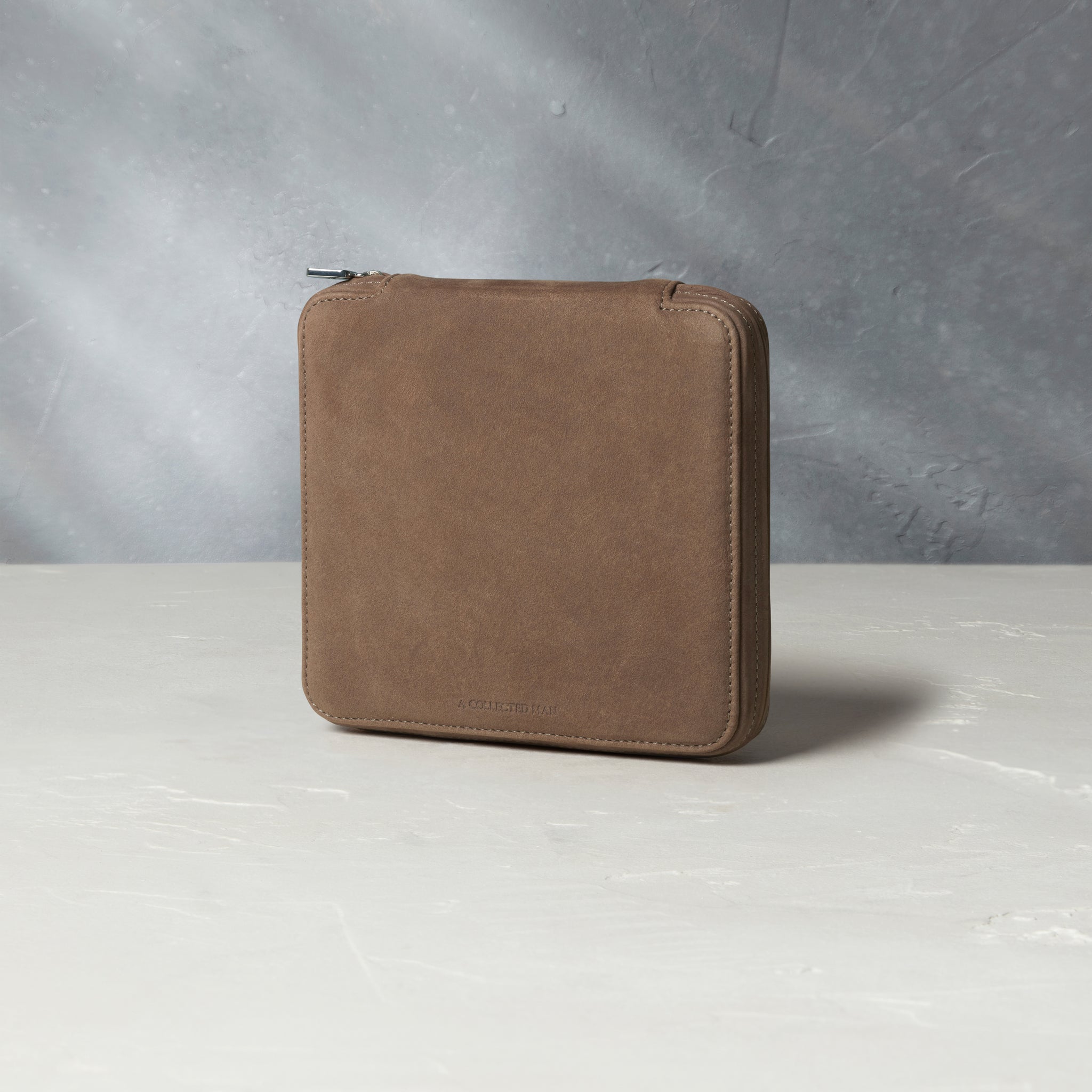 Geneva, six-watch folio Six-watch slim folio in brown taupe nubuck leather | A Collected Man | Available Worldwide