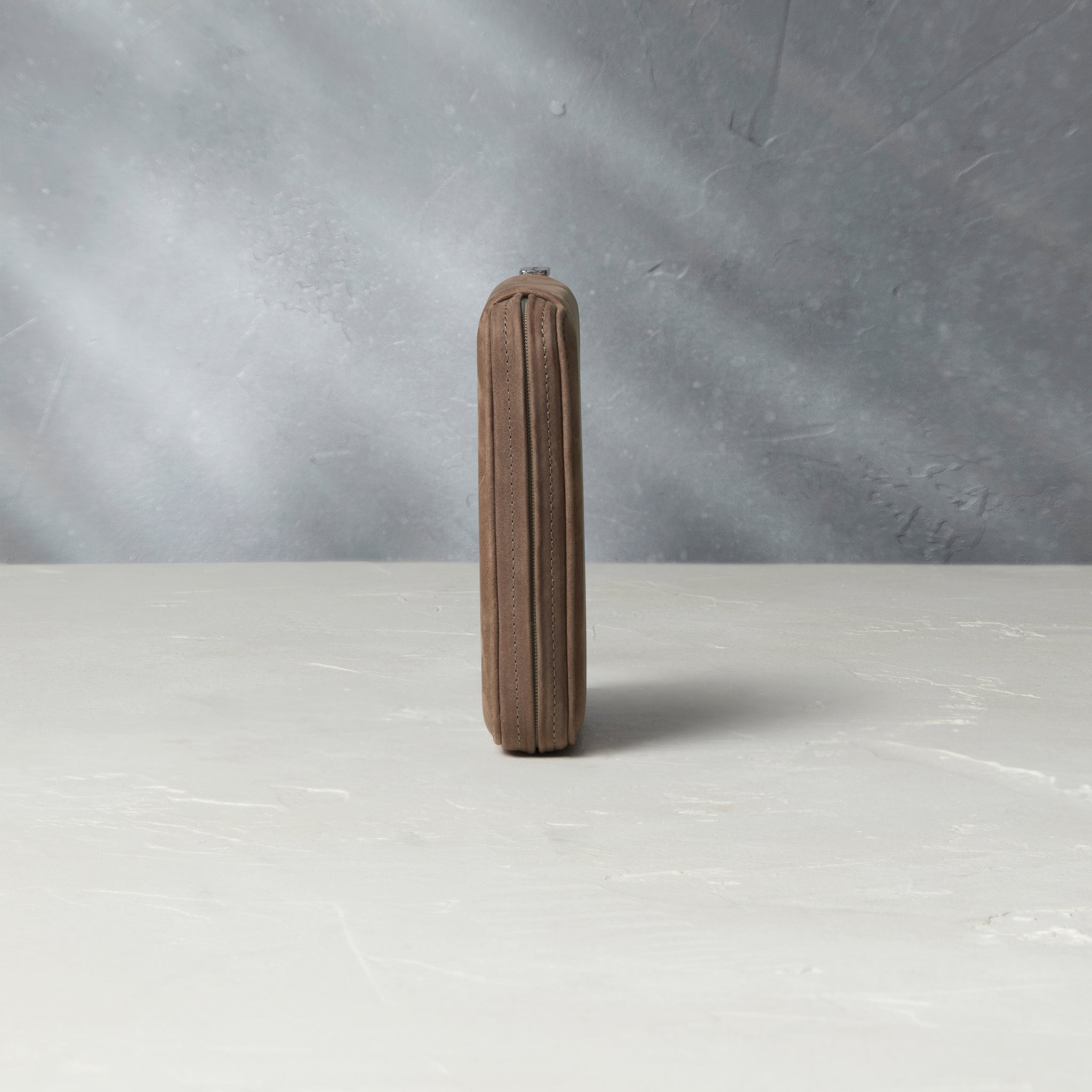 Geneva, six-watch folio Six-watch slim folio in brown taupe nubuck leather | A Collected Man | Available Worldwide