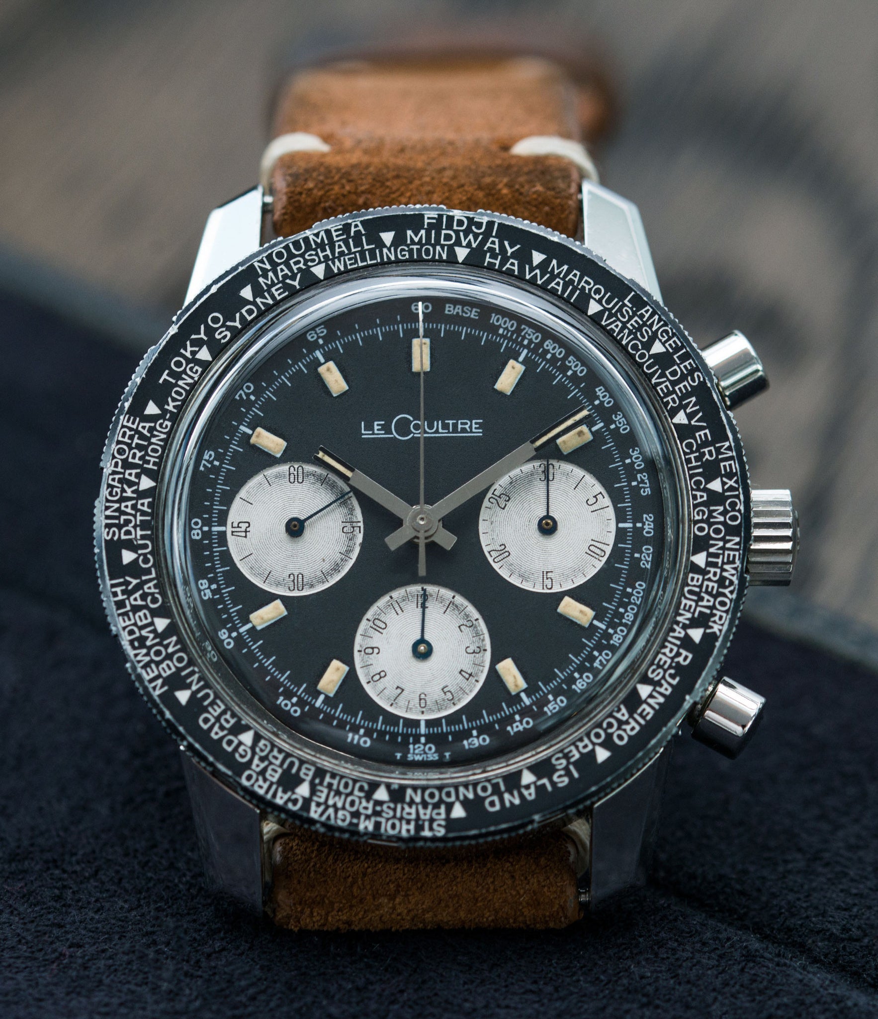buy vinatage LeCoultre Deep Sea Shark E2643 steel chronograph online at A Collected Man London vintage watch specialist