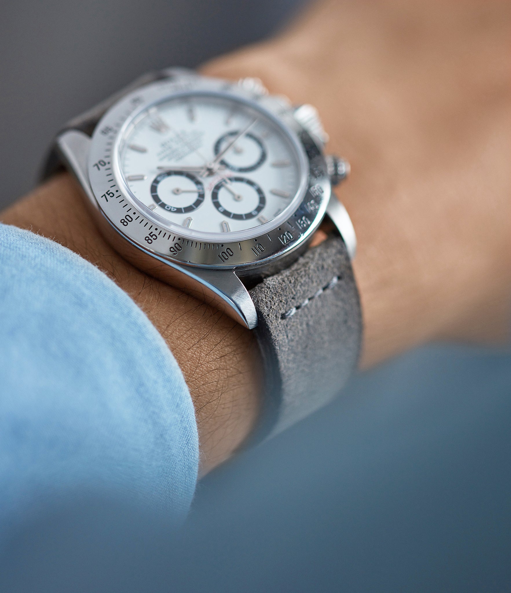 Buy rugged suede quality watch strap in drifting ash grey from A Collected Man London, in short or regular lengths. We are proud to offer these hand-crafted watch straps, thoughtfully made in Europe, to suit your watch. Available to order online for worldwide delivery.