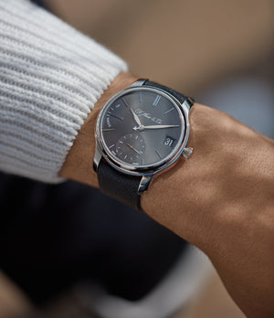 Endeavour Perpetual Calendar | Platinum