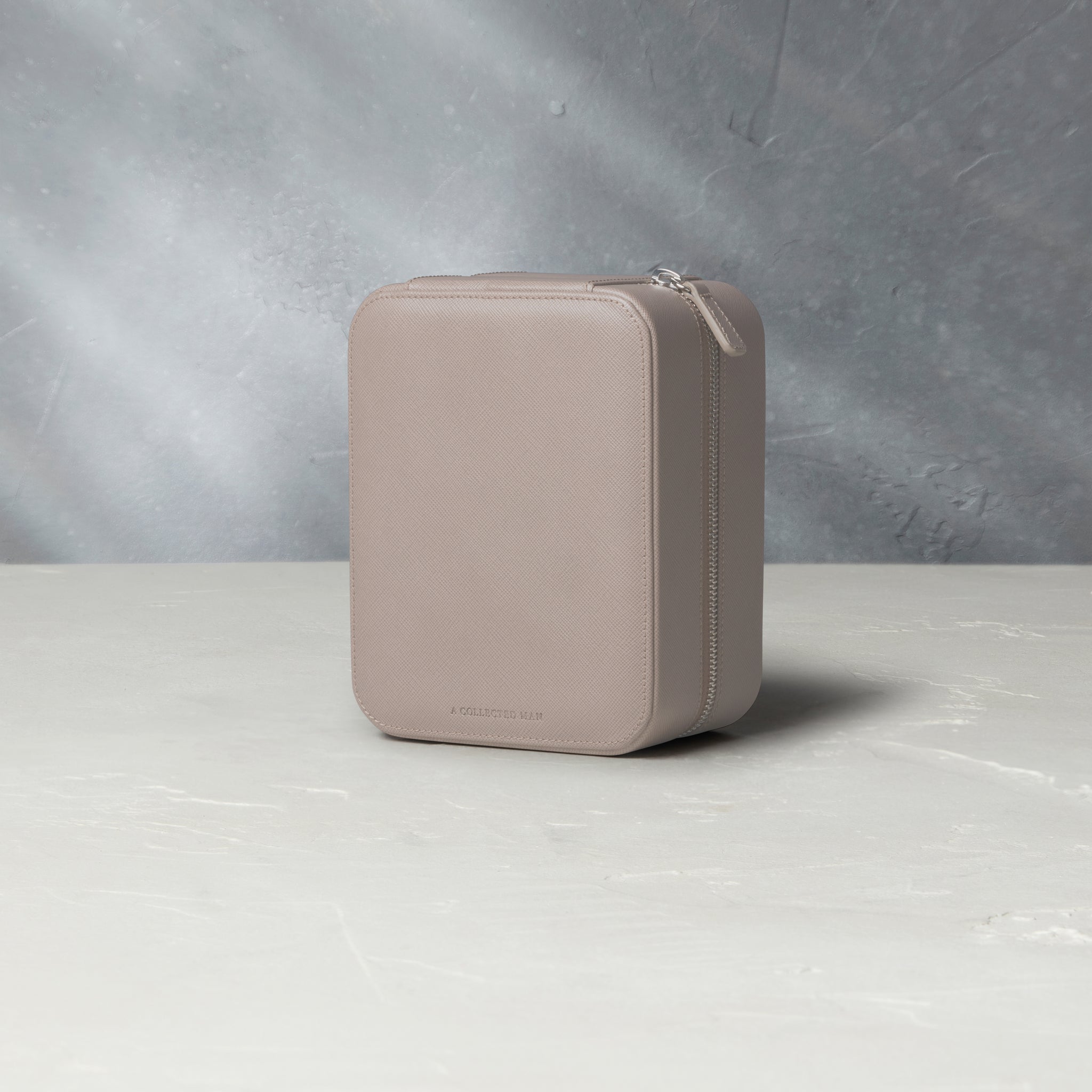 New York, four-watch box Four-watch box in fossi grey Saffiano leather | A Collected Man | Available Worldwide