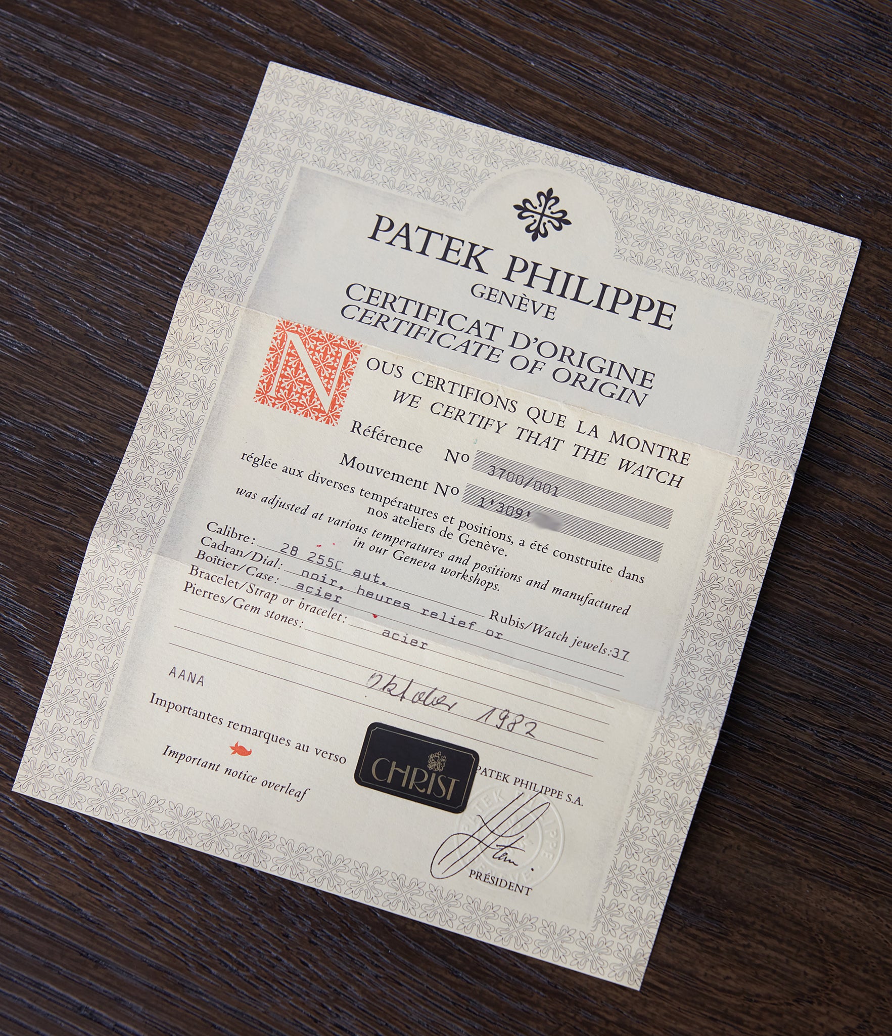 Patek Philippe Nautilus 3700/001  Buy vintage Patek Philippe Nautilus – A  COLLECTED MAN