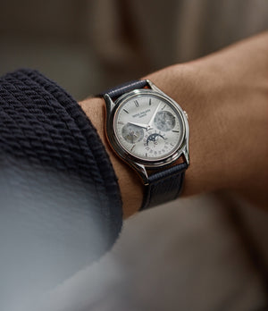 Perpetual Calendar 3940G | Grey Gold