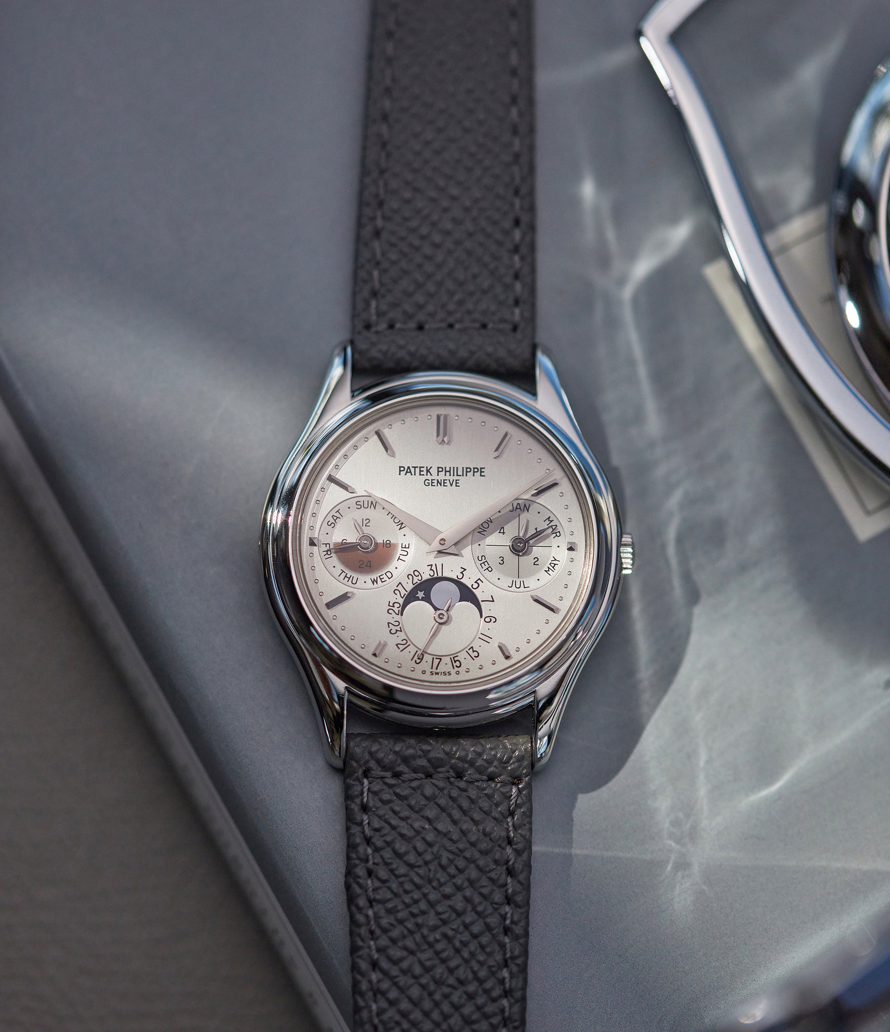 Patek Philippe 3940P | Buy pre-owned Patek Philippe Perpetual Calendar ...