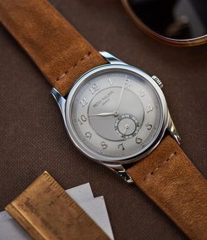 pre-owned 5196P Patek Philippe Calatrava time-only platinum men's dress watch for sale online at A Collected Man London UK specialist of rare watches
