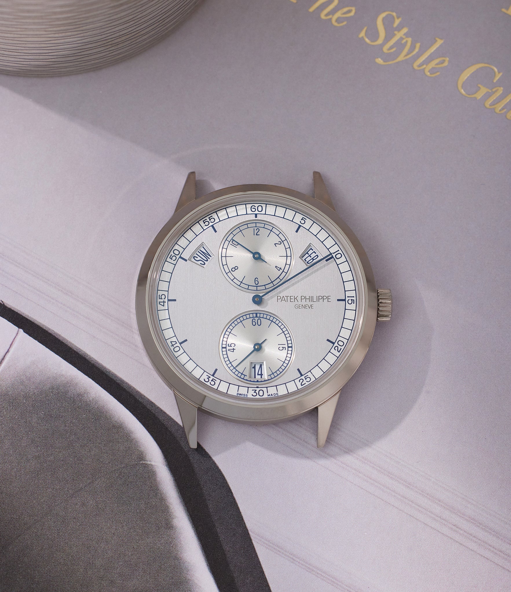 Annual Calendar | Regulator 5235G | White Gold