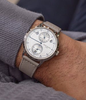 Annual Calendar | Regulator 5235G | White Gold