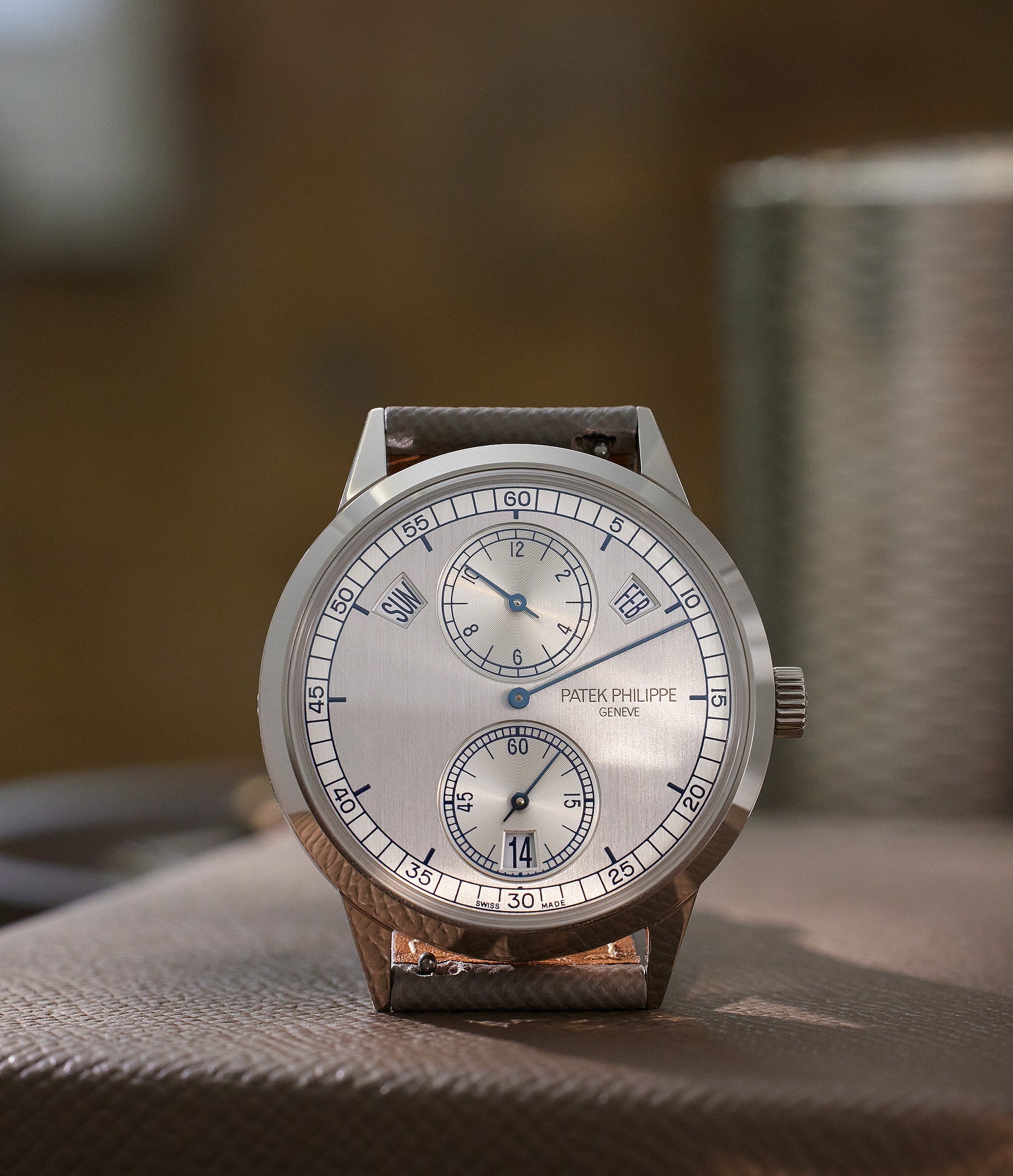 Annual Calendar | Regulator 5235G | White Gold