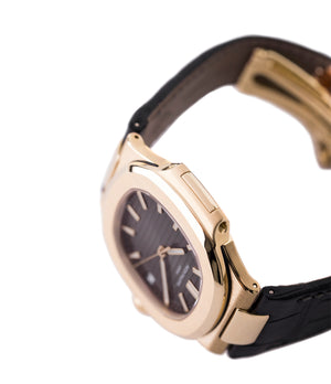 Patek philippe nautilus shop rose gold leather strap