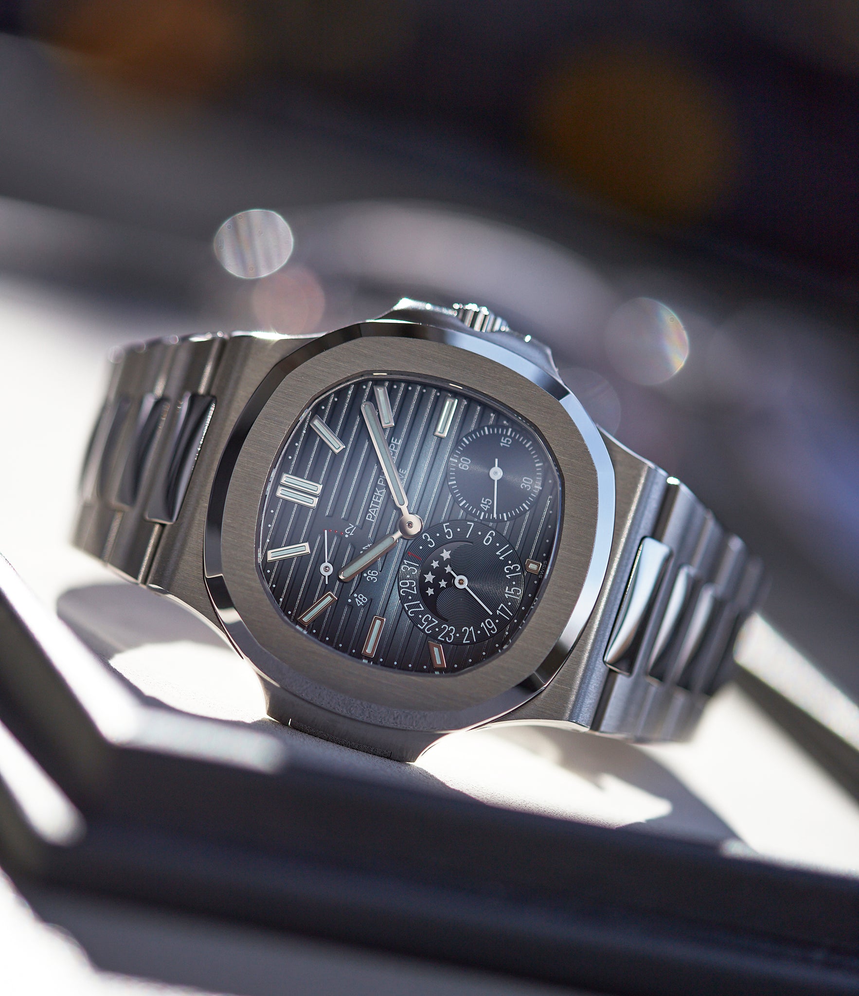 Patek philippe shop nautilus 5712 price