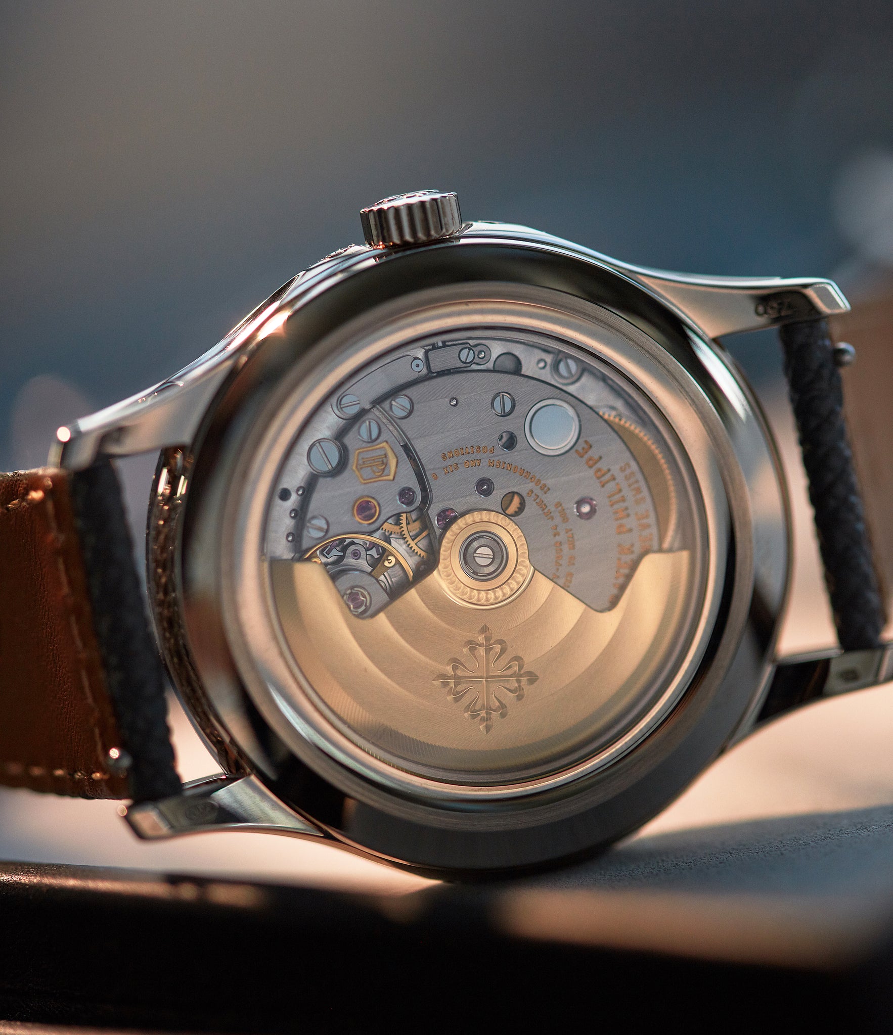 5205G-001 | Annual Calendar | White Gold