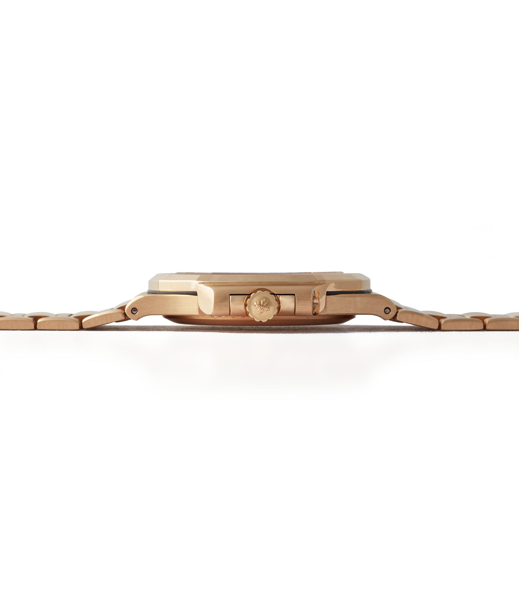 Nautilus 3800 | Roman Numerals | Yellow Gold