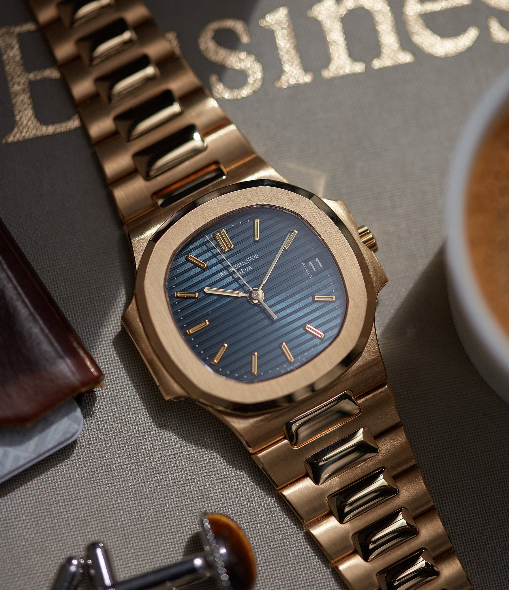 men's watch Buy Patek Philippe Nautilus 3800-001 yellow gold