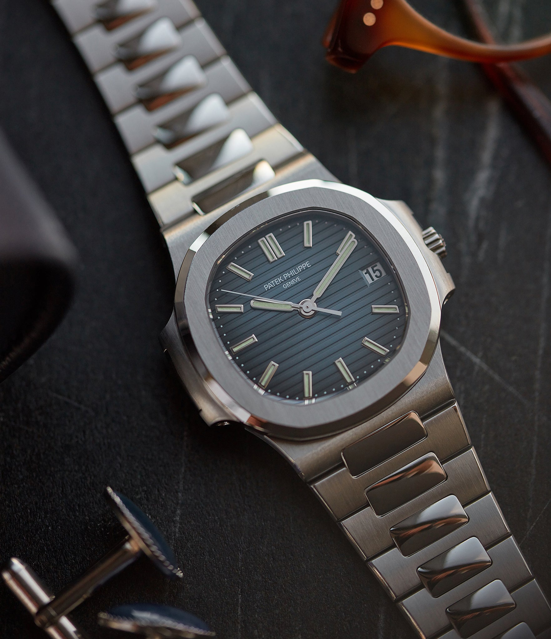 In 2006, Patek Philippe released the reference 5800/1A-001 (exclusively in steel) - featuring an automatic 330 calibre (SC) and ‘ridged' blue dial
