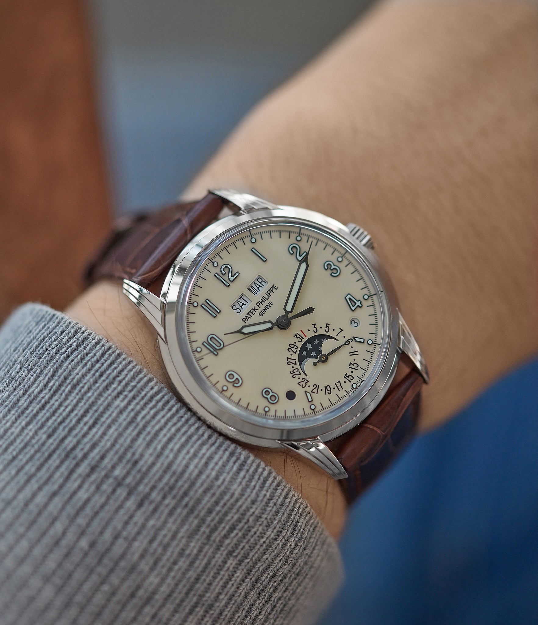 Patek Philippe 5320G Perpetual Calendar Buy preowned 5320G 001