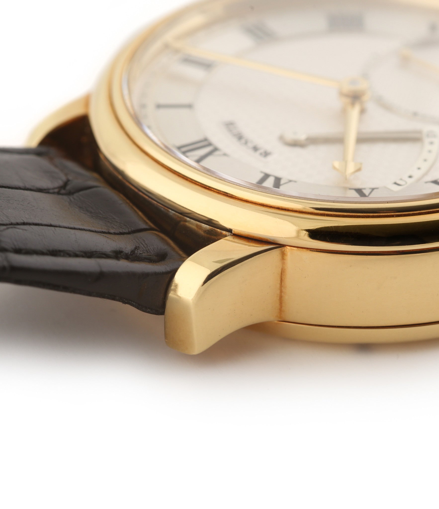 Buy Roger W. Smith's first Series 2 watch online in yellow gold with hand-made manual-winding movement from independent watchmaker at WATCH XCHANGE London straight line lugs
