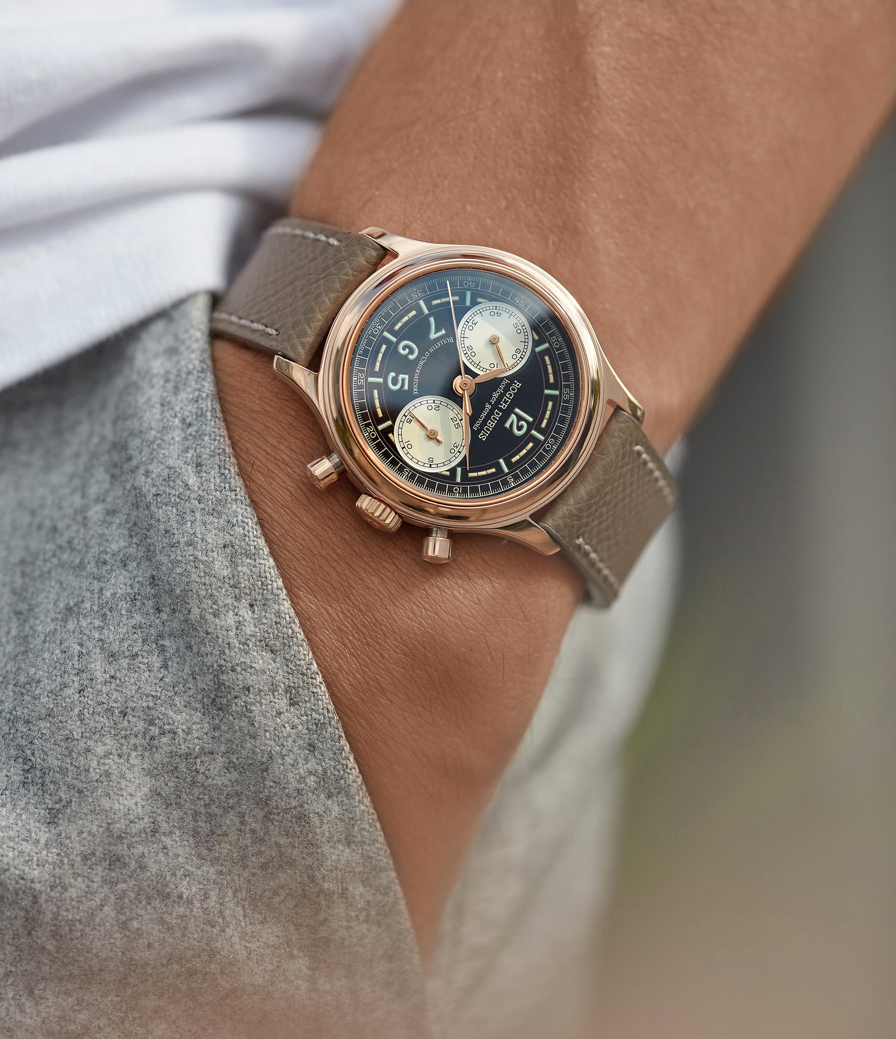 Buy Roger Dubuis Hommage Chronograph H34 in rose gold A