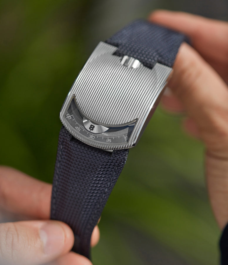 103.01 EW | Wandering Hours | White Gold