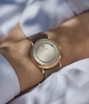 Jumping Hours | Yellow Gold