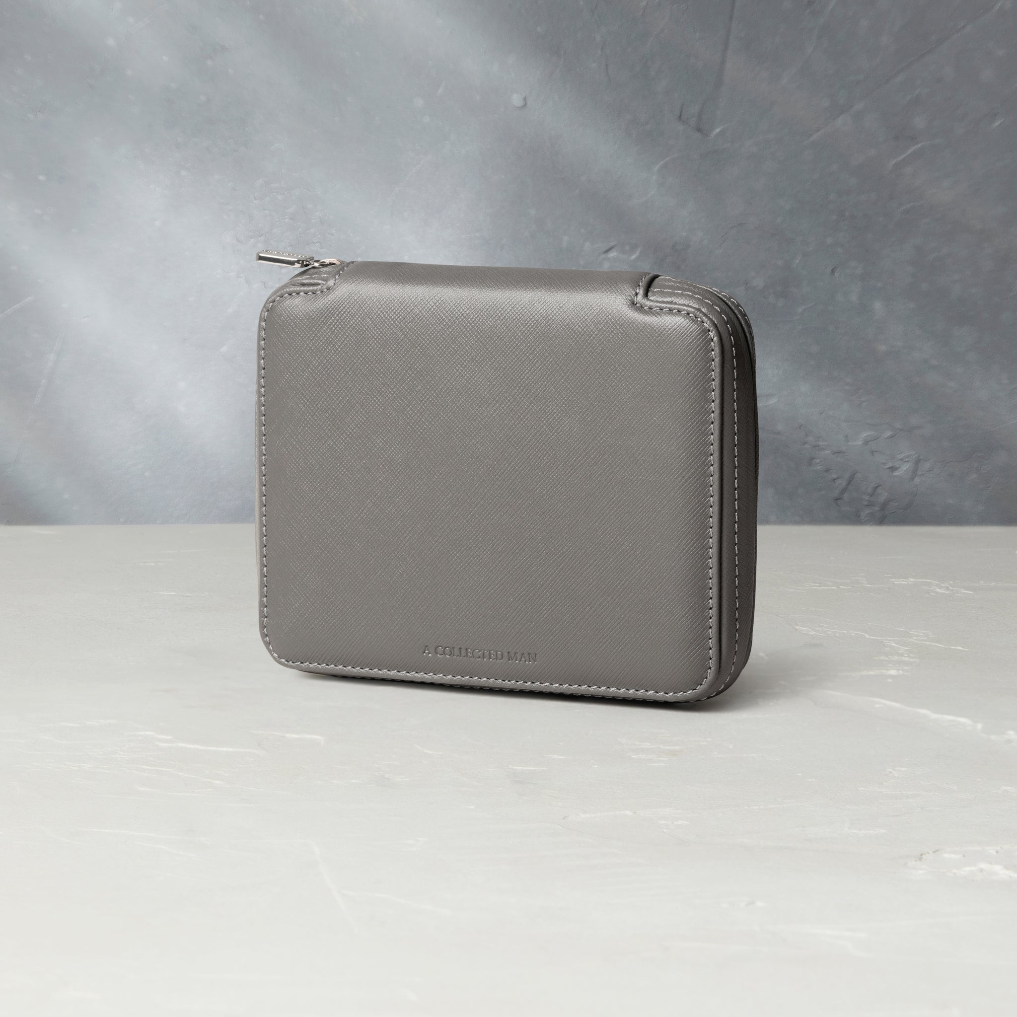 Zurich, four-watch folio Four-watch slim folio in steel grey Saffiano leather | Available Worldwide | A Collected Man