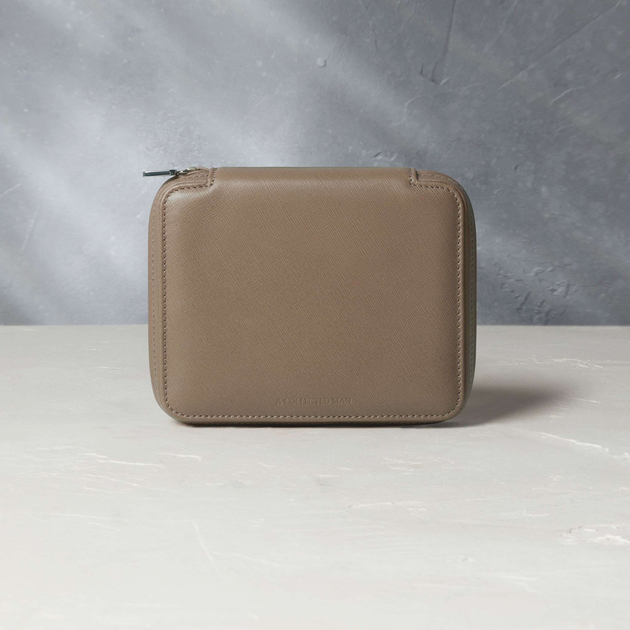 Zurich, four-watch folio Four-watch slim folio in desert taupe Saffiano leather | Available Worldwide | A Collected Man
